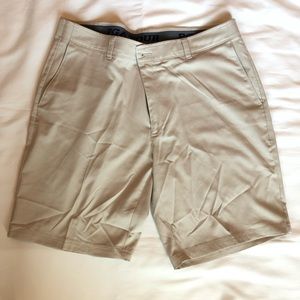 Men’s khaki PGA Tour golf shorts, sz 38